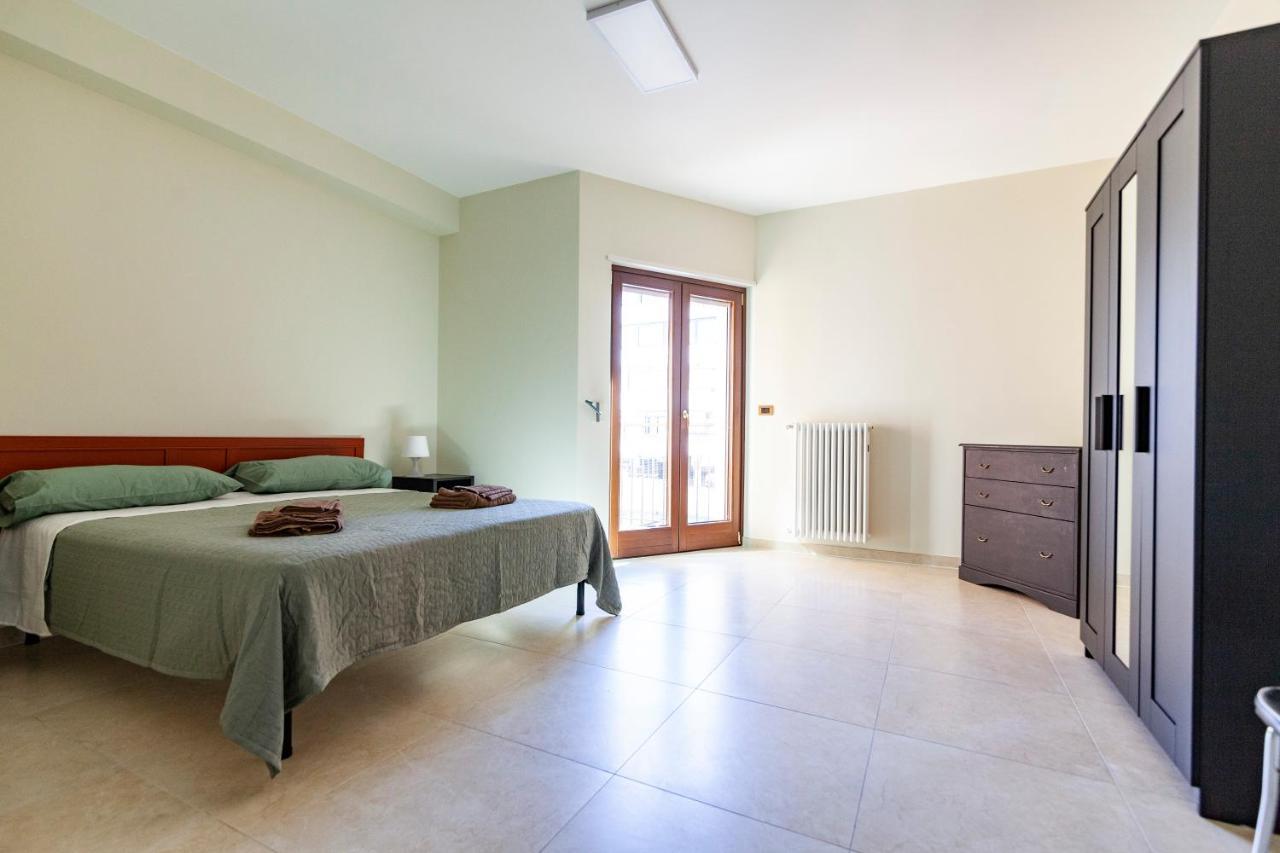 Calefati Holiday Apartment Bari Bagian luar foto
