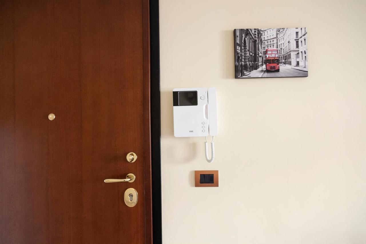 Calefati Holiday Apartment Bari Bagian luar foto