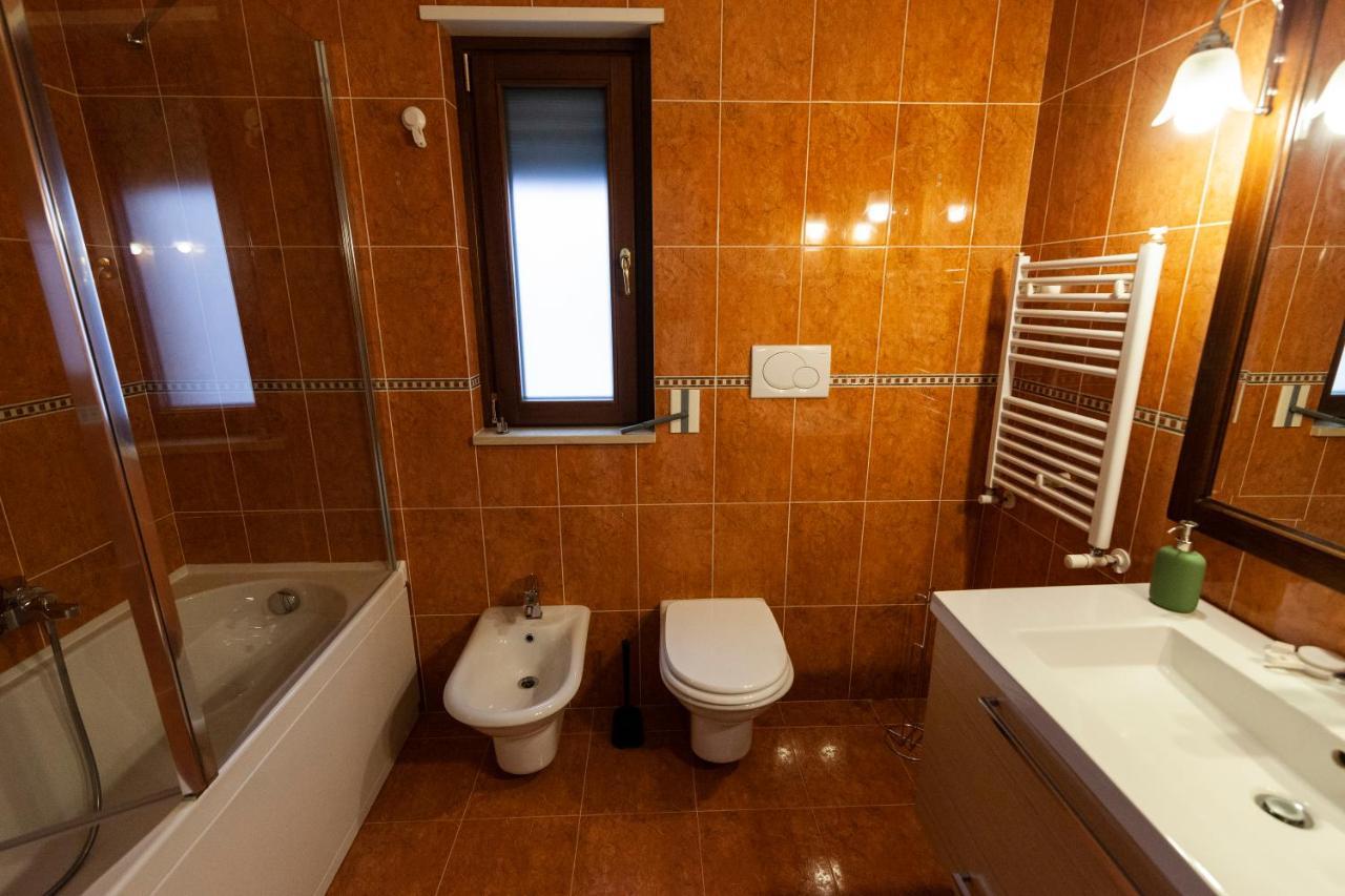 Calefati Holiday Apartment Bari Bagian luar foto